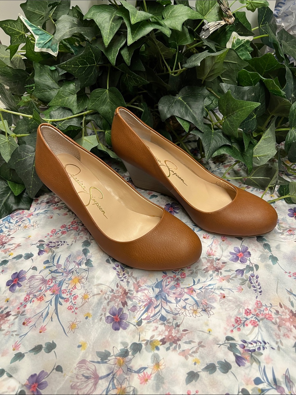 Jessica Simpson Tan Round-Toe Pumps - Picture 10 of 13